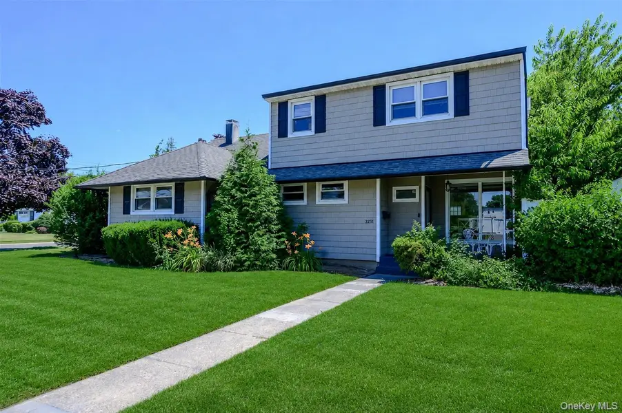 3251 Neptune AVE, Oceanside, NY 11572