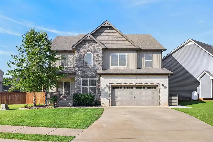 1620 Ellie Piper Cir, Clarksville, TN 37043