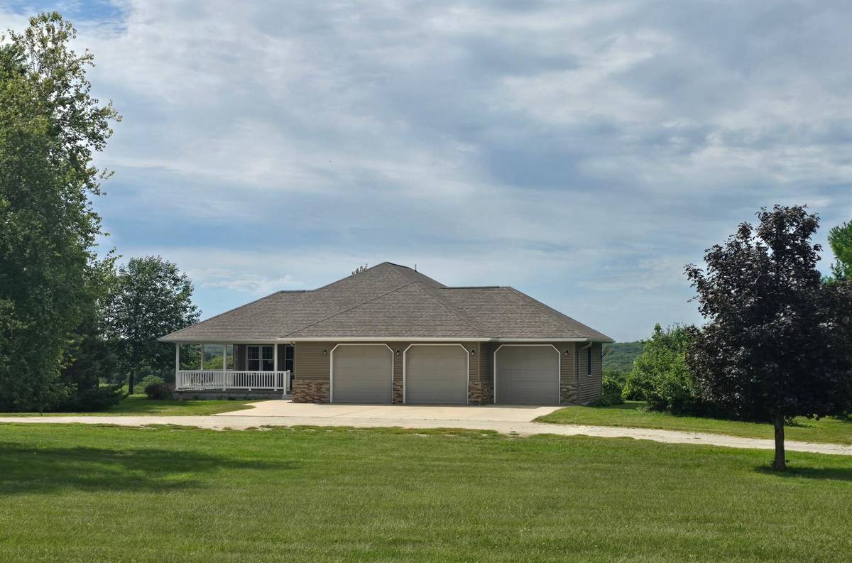 19665 Killdeer RD, Preston, MN 55965