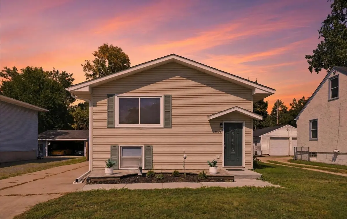 1893 Highway 96 E, White Bear Lake, MN 55110