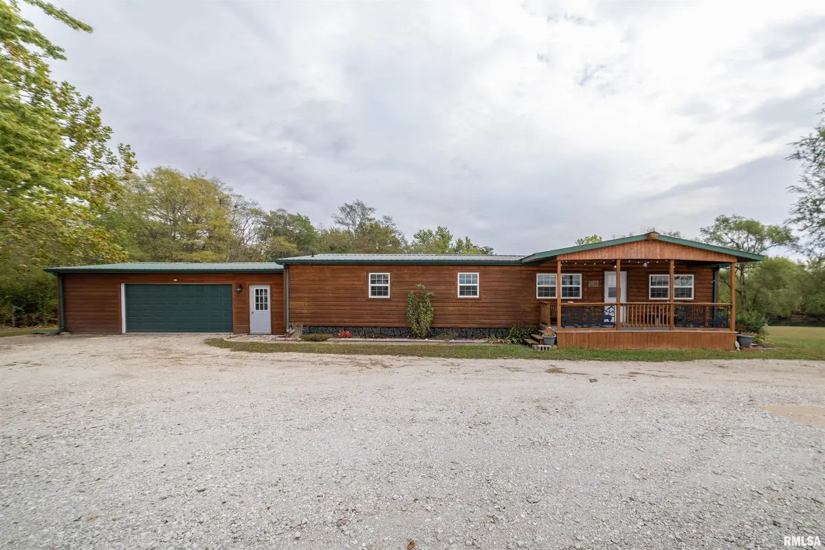 85 N County Road 2940 RD, Augusta, IL 62311