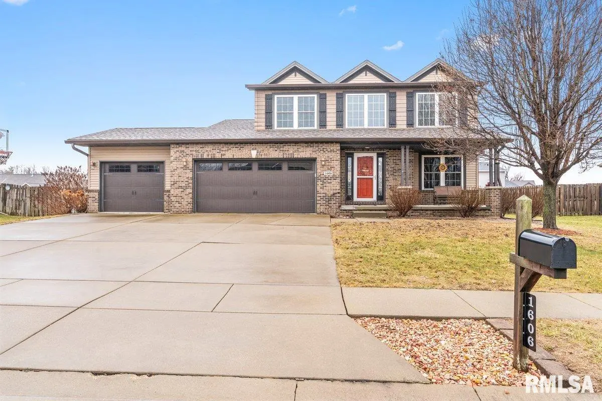 1606 Chriswell Gardens ST, Chatham, IL 62629