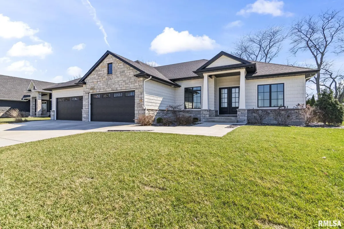 1832 WILLOW BEND ST, Chatham, IL 62629