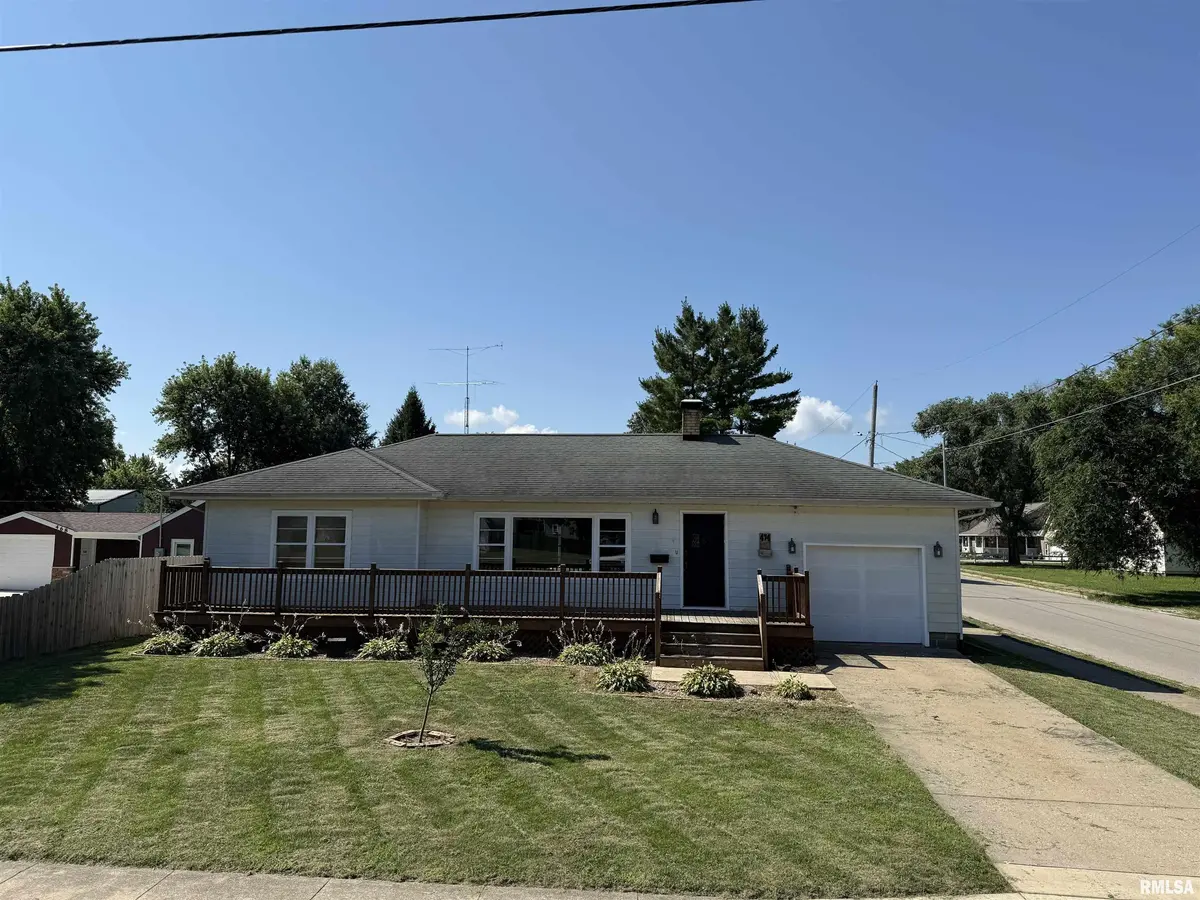 474 E VERNON ST, Farmington, IL 61531