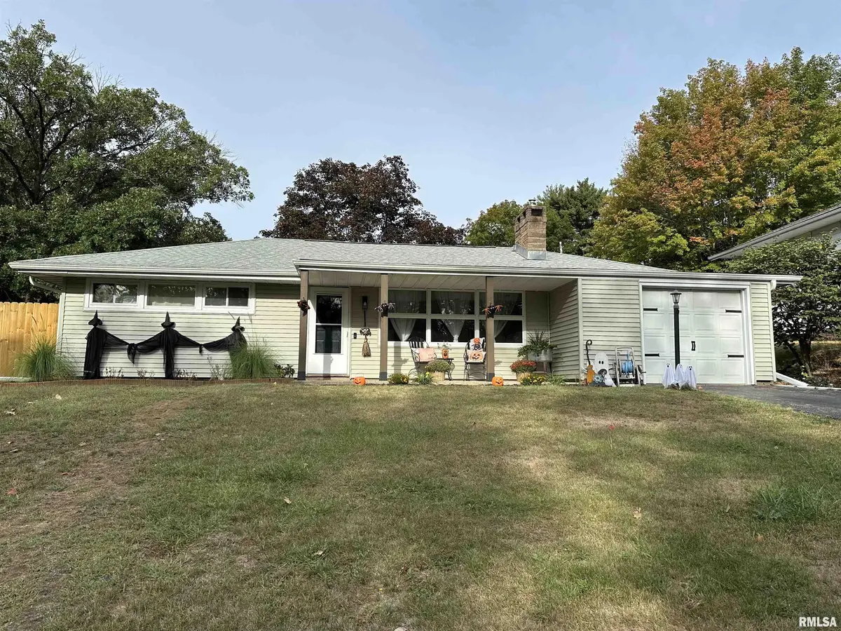 840 RAVINE CT, Canton, IL 61520