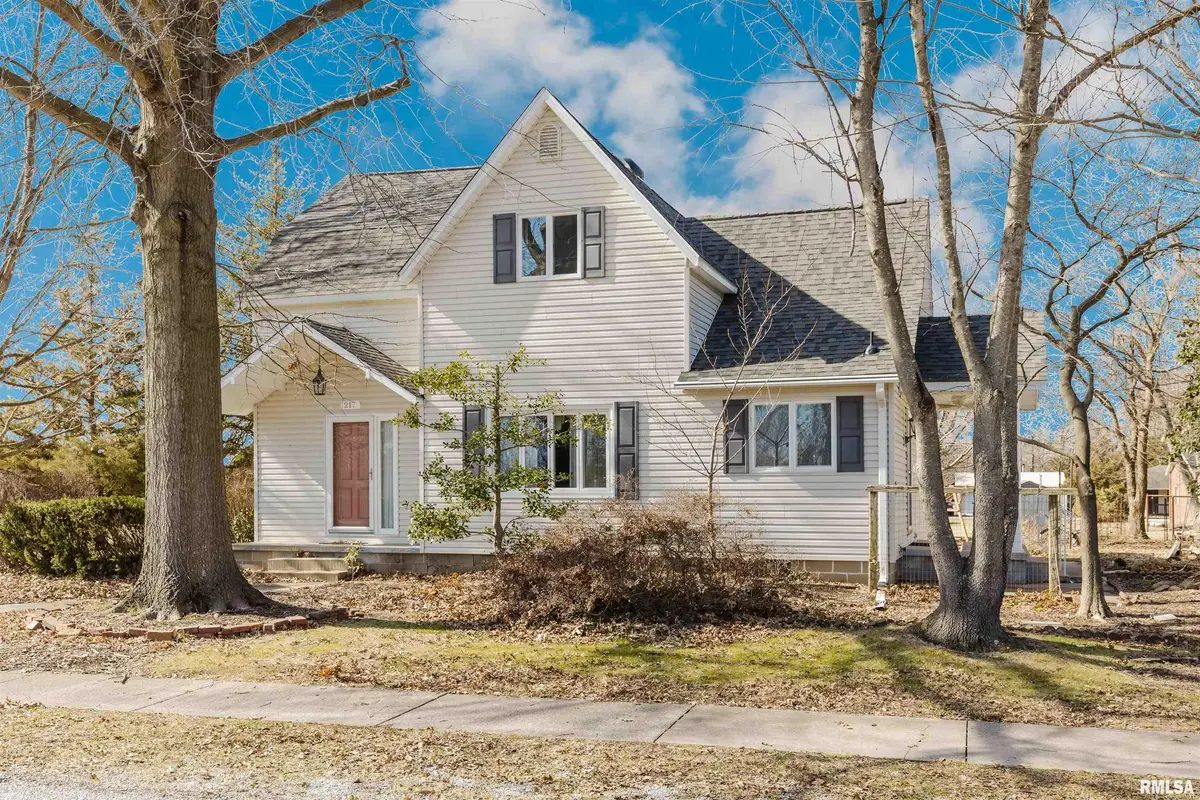 217 S JACKSON ST, Hurst, IL 62949