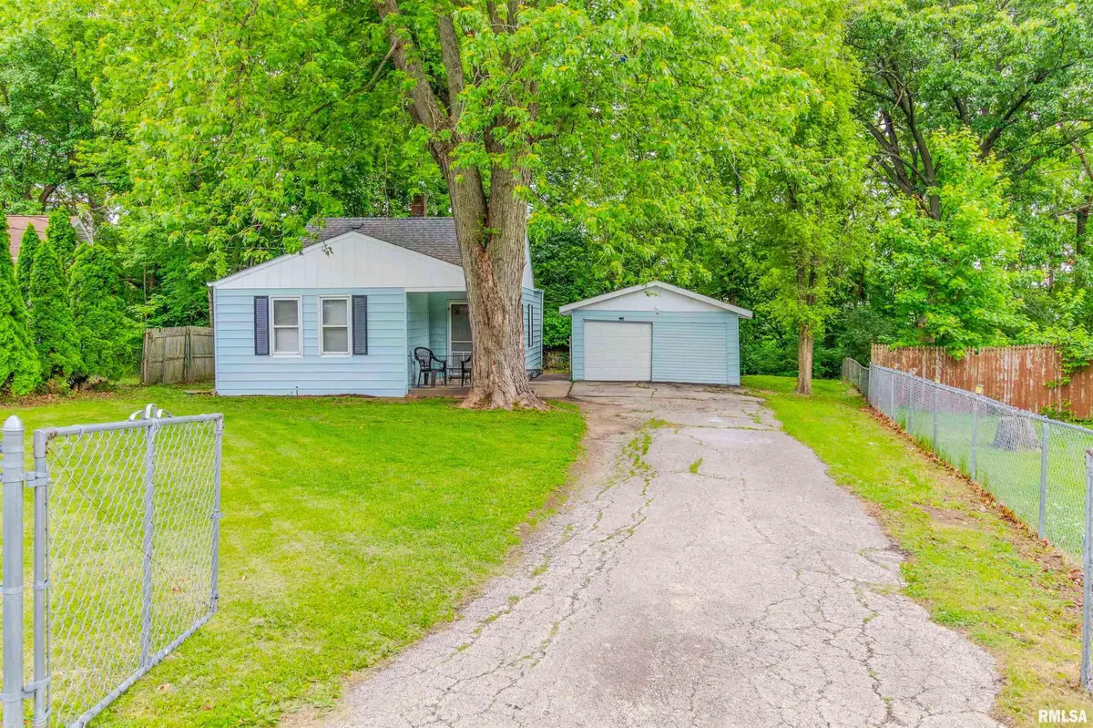 153 HOLLYWOOD CIR, Creve Coeur, IL 61610