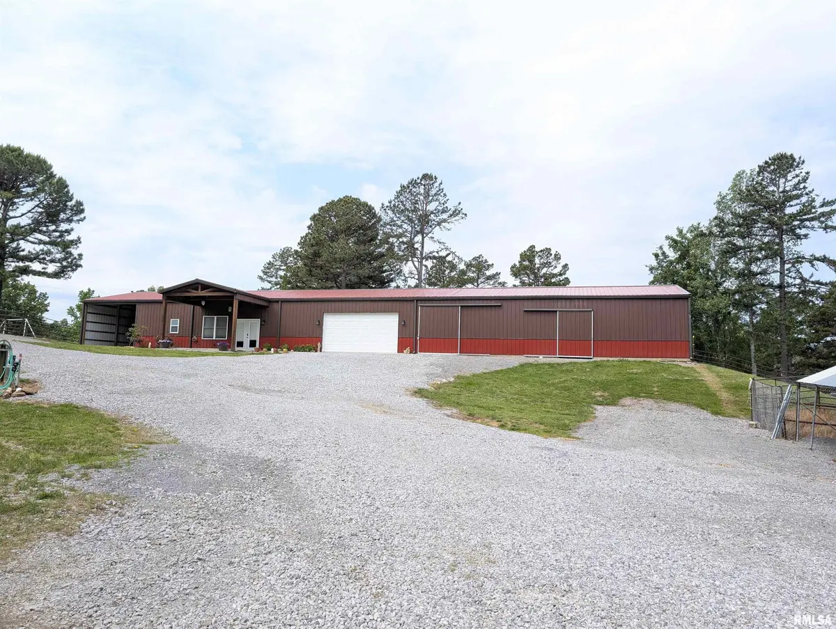 377 Lusk RD, Golconda, IL 62938