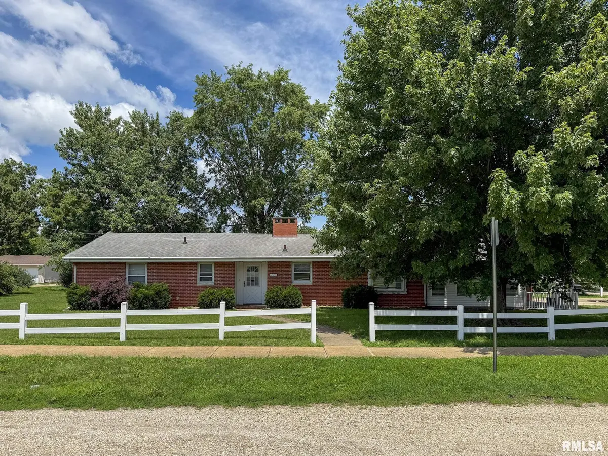 615 W HICKORY ST, Chillicothe, IL 61523