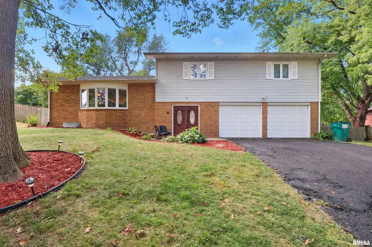 27 CRESTVIEW DR, Geneseo, IL 61254