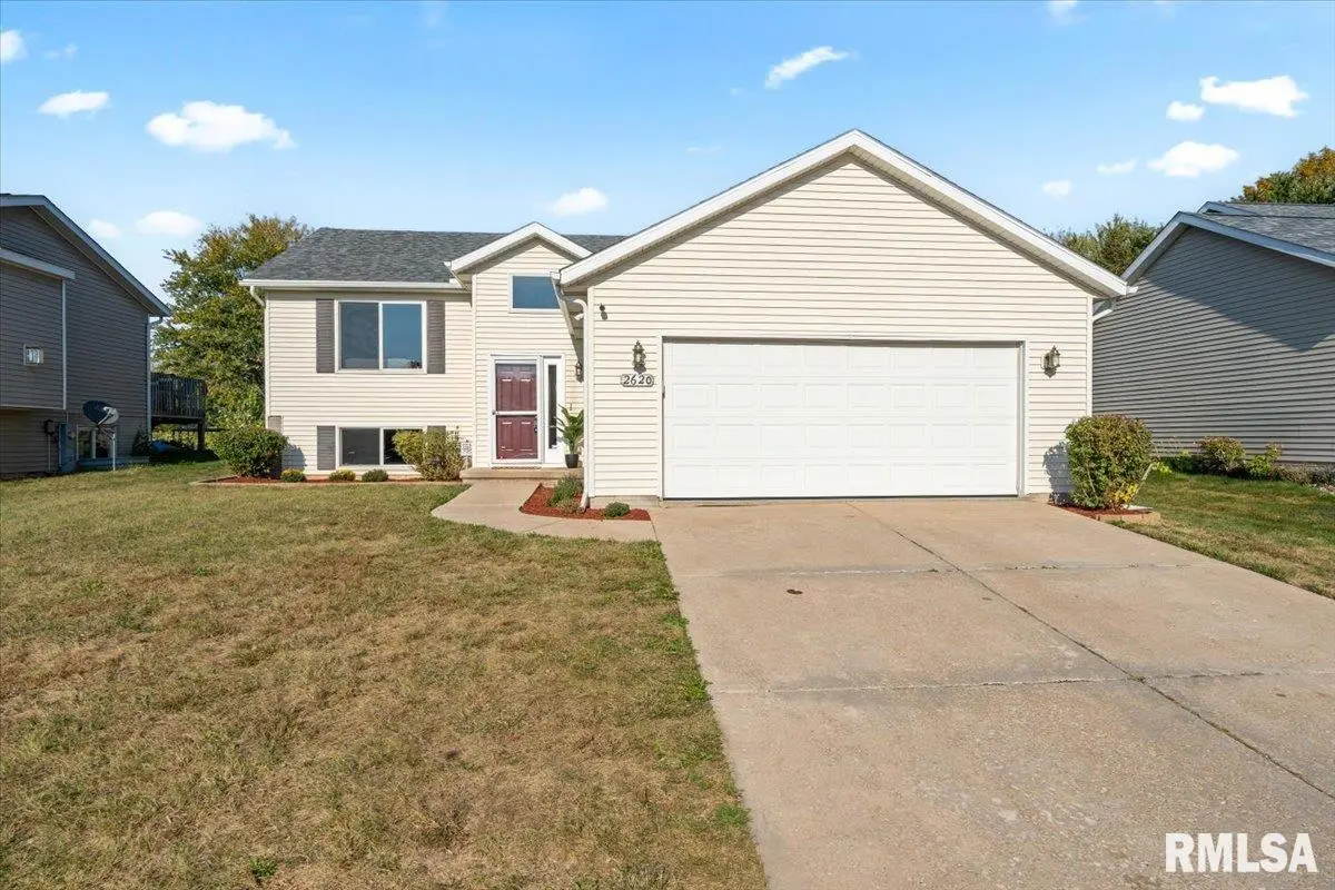 2620 W 54TH ST, Davenport, IA 52806-2662