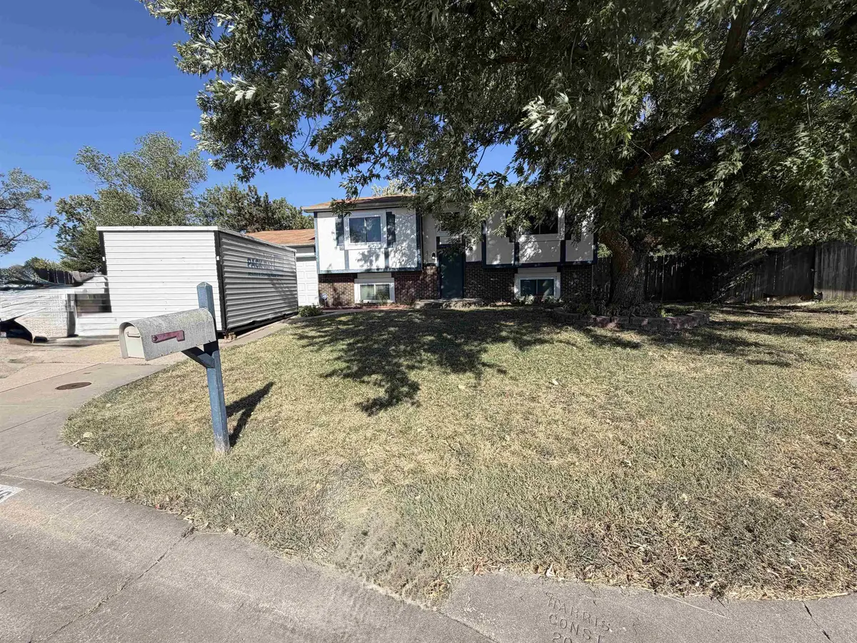 6716 E 30 ct, Wichita, KS 67226
