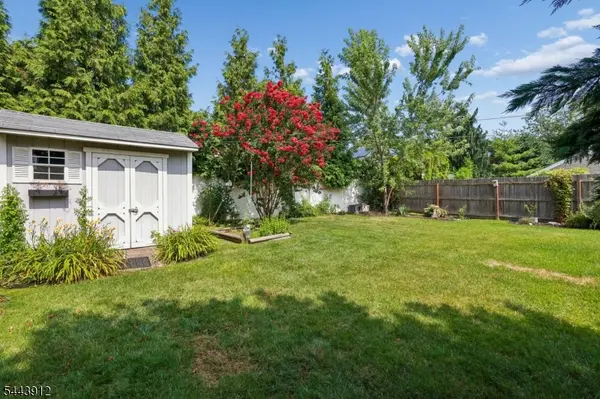 517 Joseph Ave, Woodbridge Twp., NJ 07095