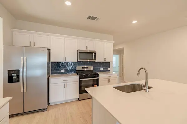 1832 Dandy Brush DR, Leander, TX 78641
