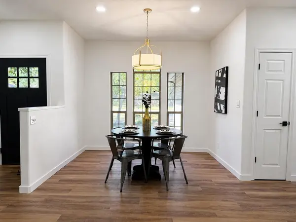 1605 Century Oaks DR, Lockhart, TX 78644