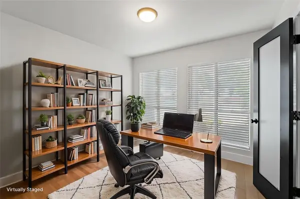 909 Reinli ST #101, Austin, TX 78751