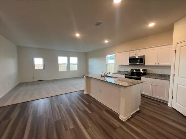 124 Rother PL, Taylor, TX 76574