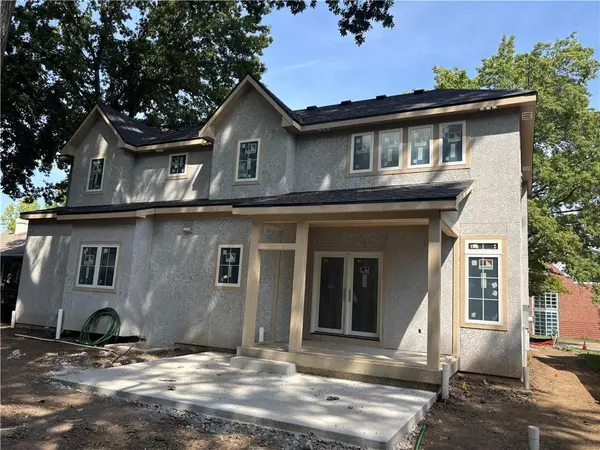 4001 W 67th ST, Prairie Village, KS 66208