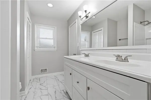 3920 Crane AVE, Independence, MO 64055