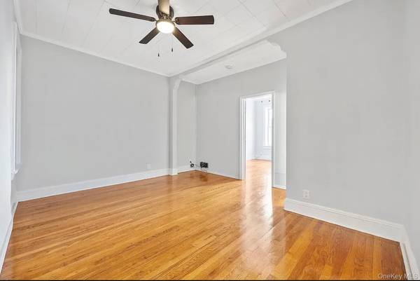 71-52 68th ST #2R, Ridgewood, NY 11385