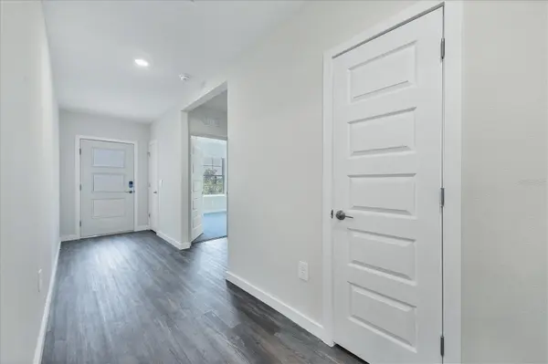 17218 BARNWOOD PL, Lakewood Ranch, FL 34211