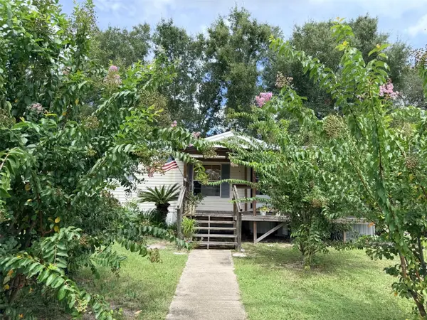 230 E RODGERS BLVD, Chiefland, FL 32626