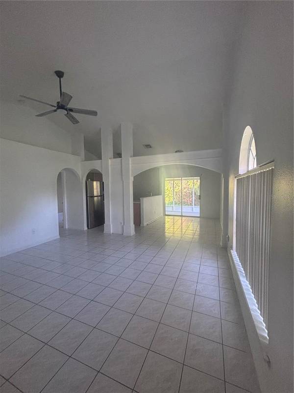 2422 PARSONS POND CIR, Kissimmee, FL 34743