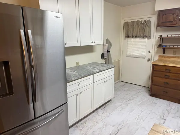 319 Jefferson ST, De Soto, MO 63020