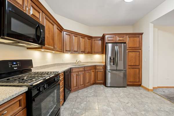 3125 Town Square DR #401, Rolling Meadows, IL 60008