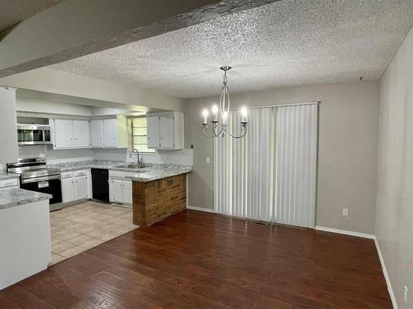 6712 18th CIR, Bethany, OK 73008