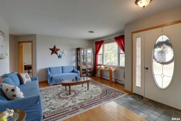 2304 N 1700 PL, Camp Point, IL 62320