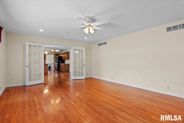 980 Polo Club DR, Springfield, IL 62712