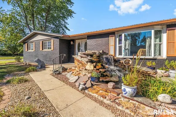1224 COMMANCHE RD, Auburn, IL 62615