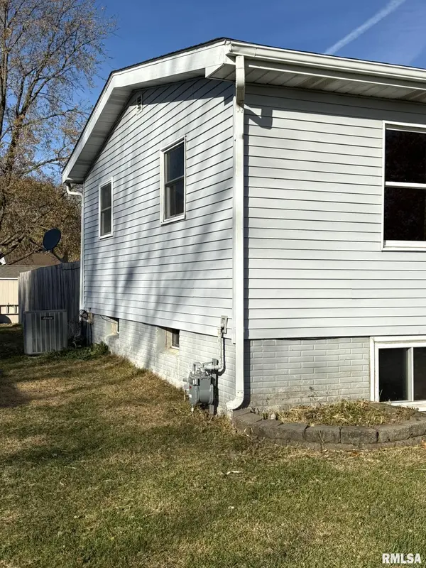 403 S KELLY ST, Alexis, IL 61412