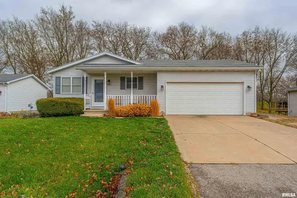 809 TOMAHAWK CT, Heyworth, IL 61745