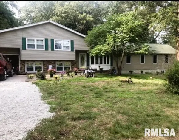 12726 E County Road 300 N RD, Chandlerville, IL 62627