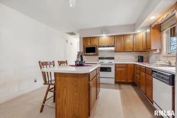 114 Lippold ST, Farmersville, IL 62533
