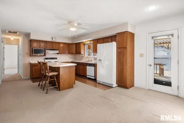 114 Lippold ST, Farmersville, IL 62533