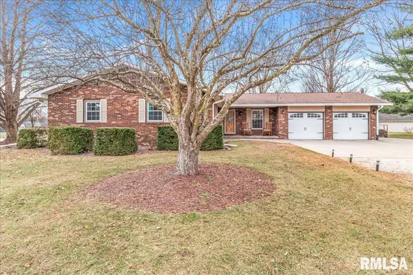 23171 Buelah DR, Athens, IL 62613