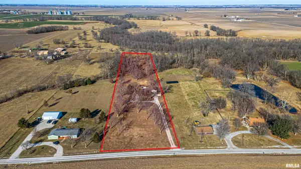 1955 E 2700 N RD, Blue Mound, IL 62513