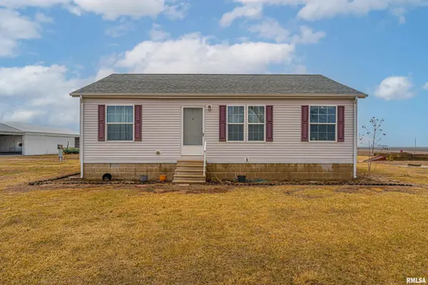 15907 Herrin RD, Buffalo, IL 62515