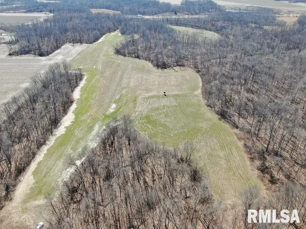 E 1950TH RD, Dennison, IL 62423