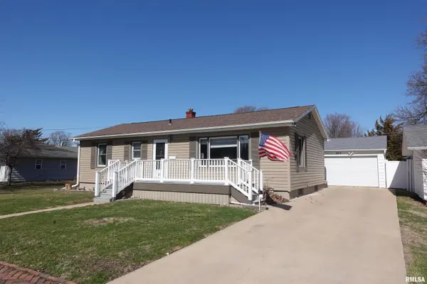 667 Benard ST, Galesburg, IL 61401