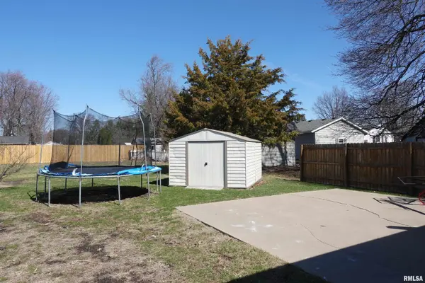 667 Benard ST, Galesburg, IL 61401