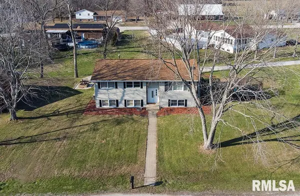 15047 N COLONY LN,  Effingham,  IL 62401