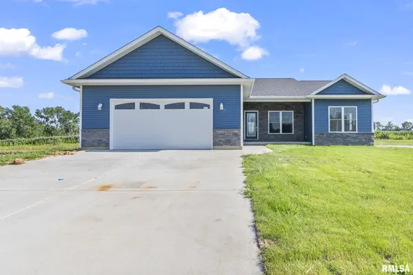 72 Moonlight CT, Chatham, IL 62629