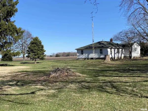 124 E Prairie ST, Broadwell, IL 62634