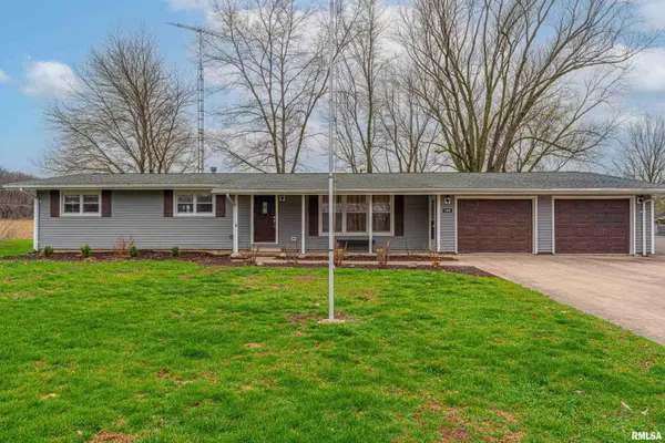 308 WARD DR, Elkhart, IL 62634