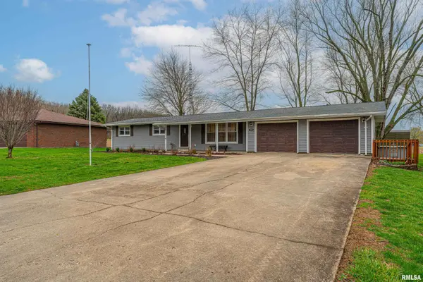 308 WARD DR,  Elkhart,  IL 62634