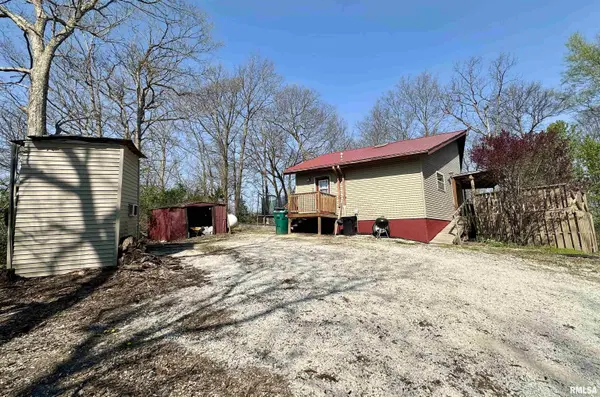 1230 Leischner LN,  Arenzville,  IL 62611